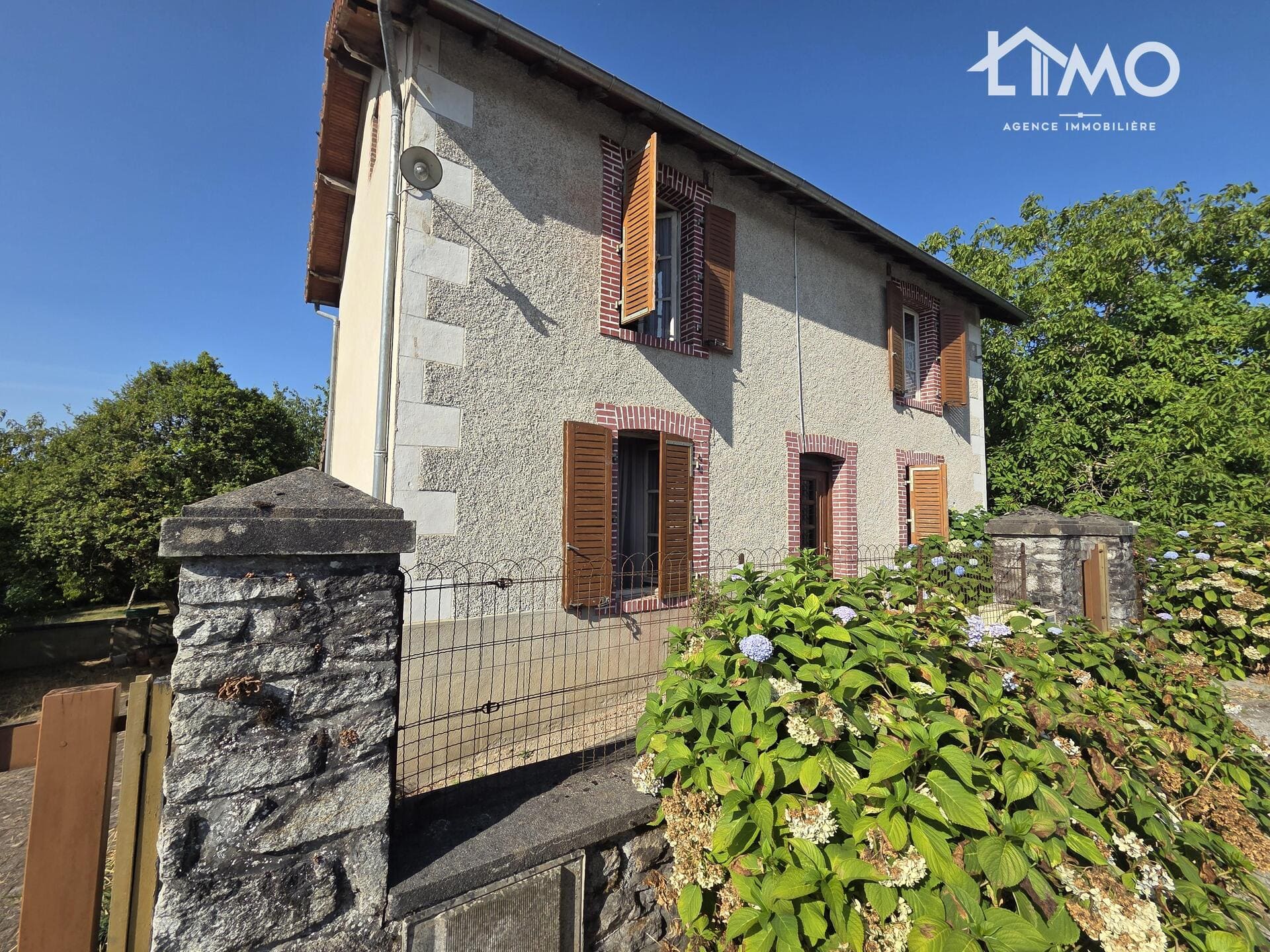 Maison en pierre à vendre à Royères (87400)
