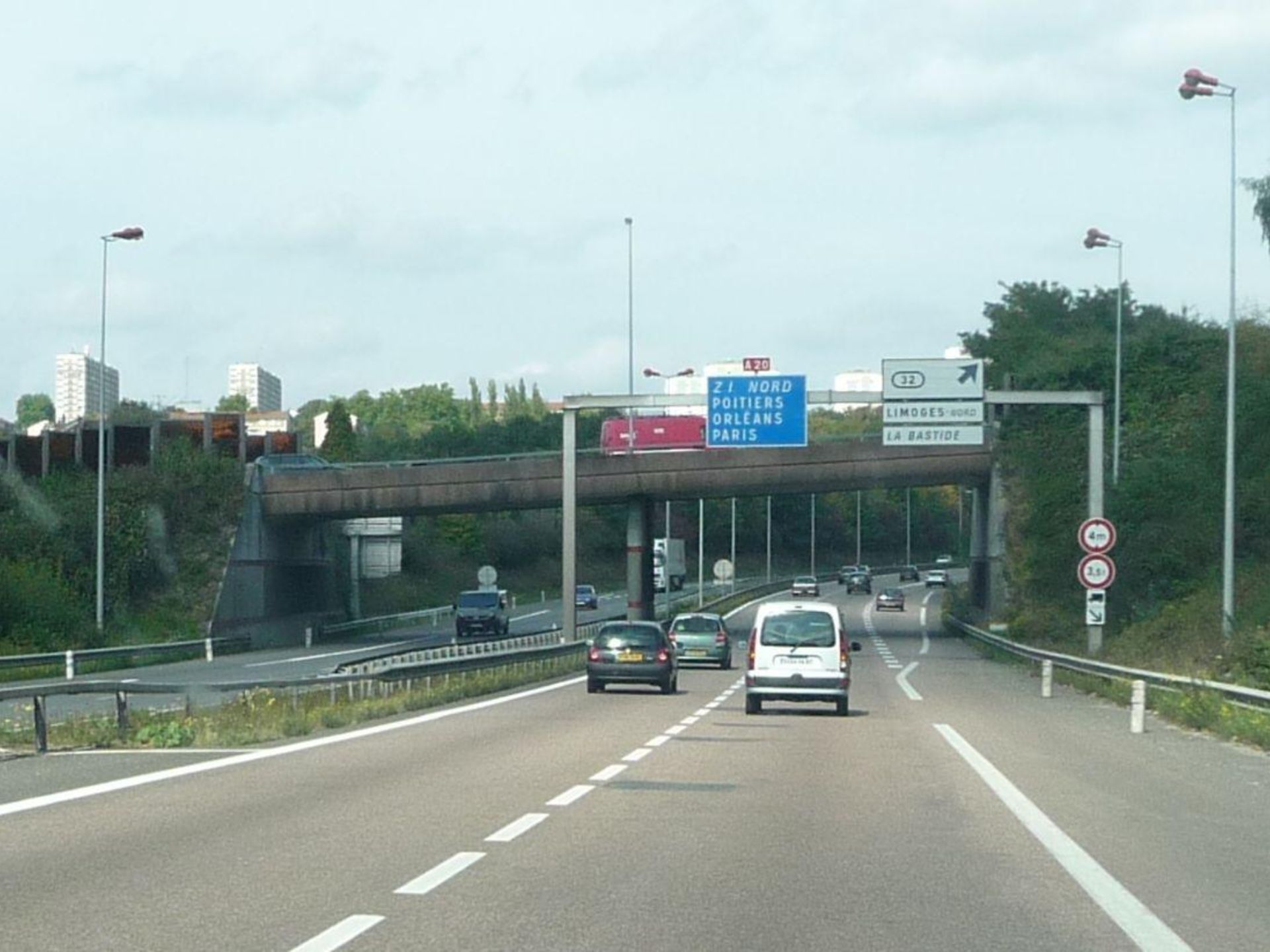 Les liaisons ferroviaires, routières et aériennes depuis Limoges
